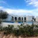 MAISON DJERBIENNE AVEC PISCINE À ARKOU DJERBA - RÉF V602